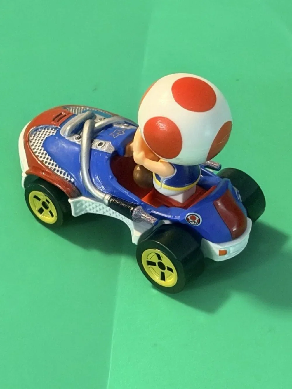 Hot Wheels Mario Kart Toad Sneeker Die Cast 2018 Mattel